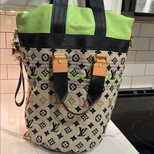 Louis Vuitton Cheche Gypsy Handbag Monogram Jacquard GM 💚 🖤